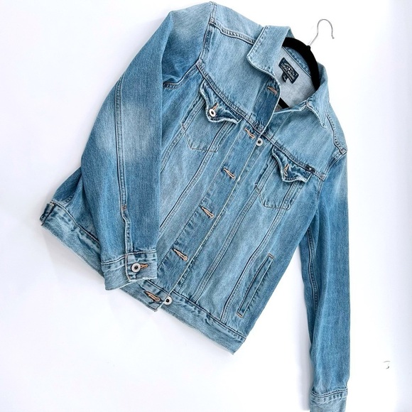 Lucky Brand
Tomboy Trucker Denim Jacket size S - Picture 6 of 13